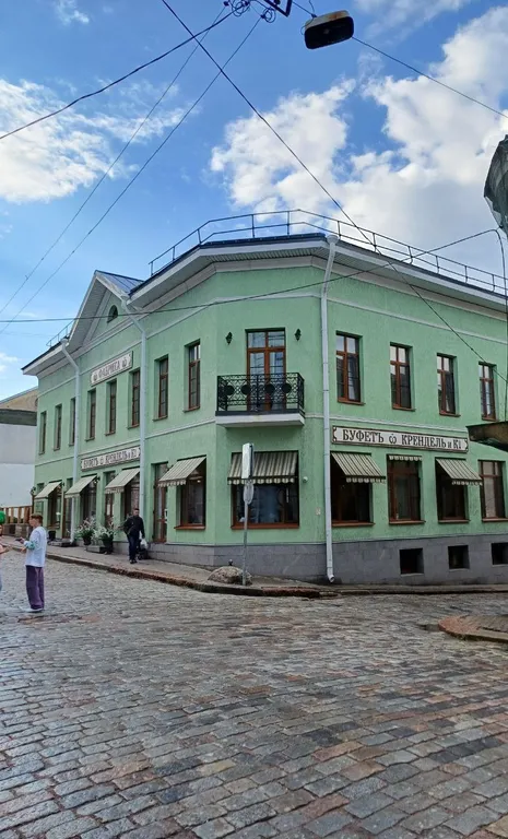 Уютные торшеры и бра на Крепостной