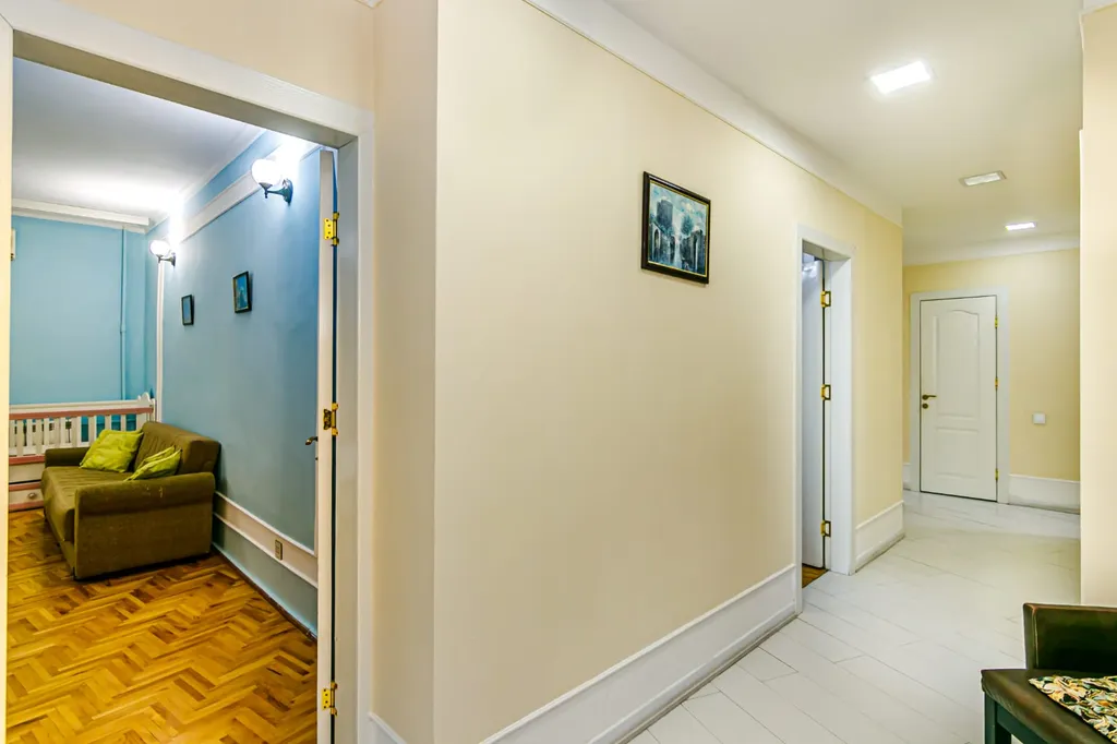 Turquoi̇se apartment