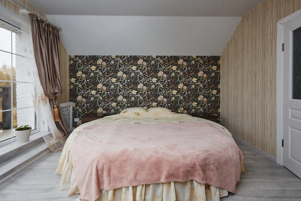 Уютный светлый дом в окружении природы