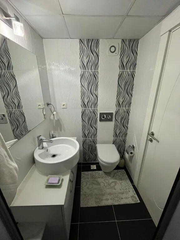 Апартаменты в элитном комплексе Липарис 7