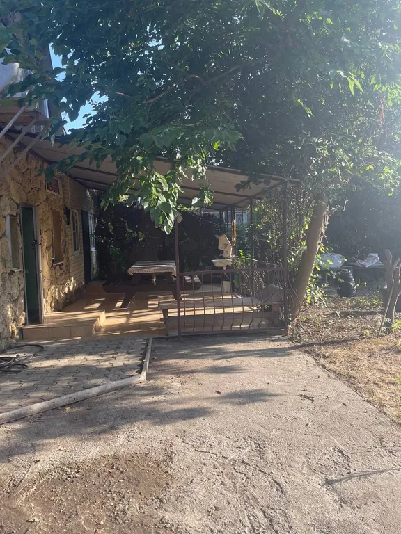 Уютный дом с садом