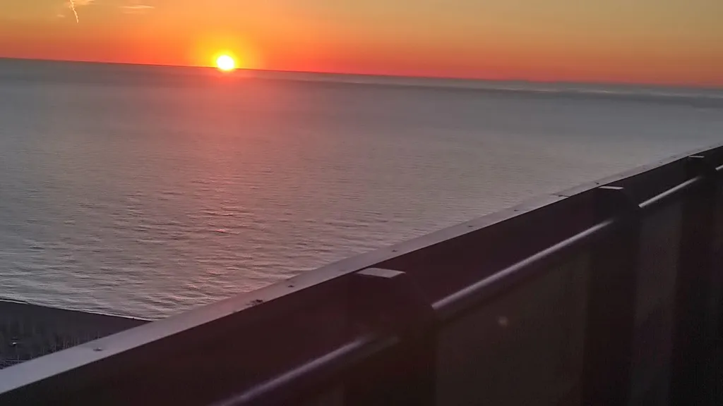 Квартира Квартира Семейный апартамент с отдельной спальней Орби Сити с видом на море — Батуми