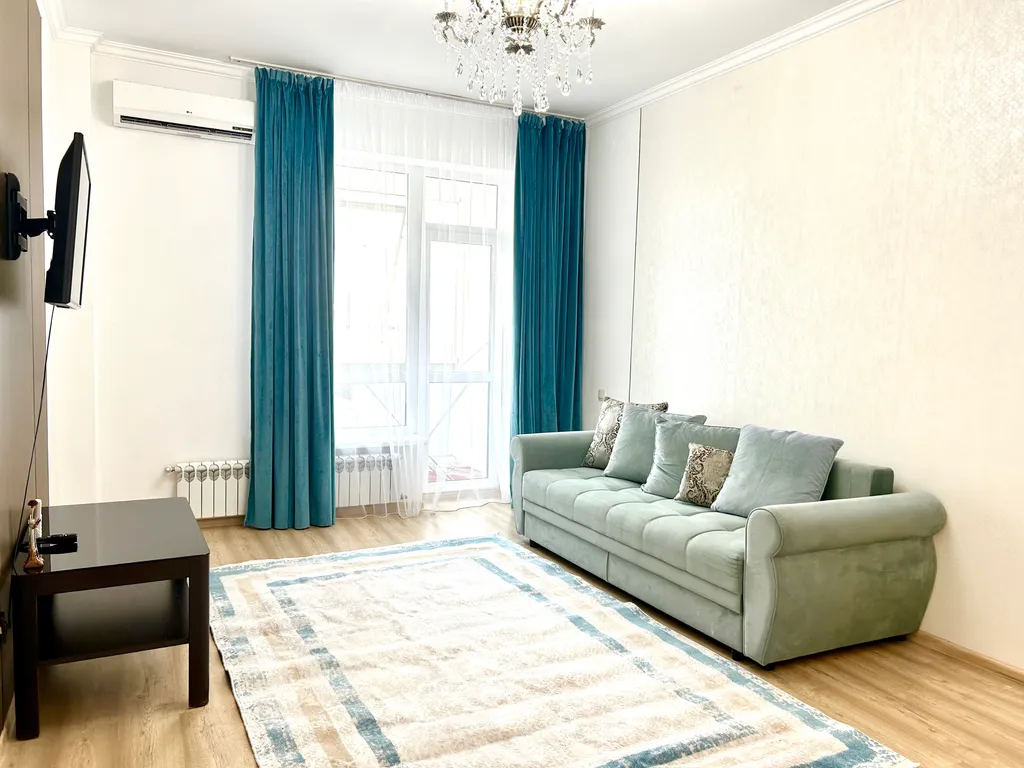 Уютная квартира около Expo и Mega Silkway