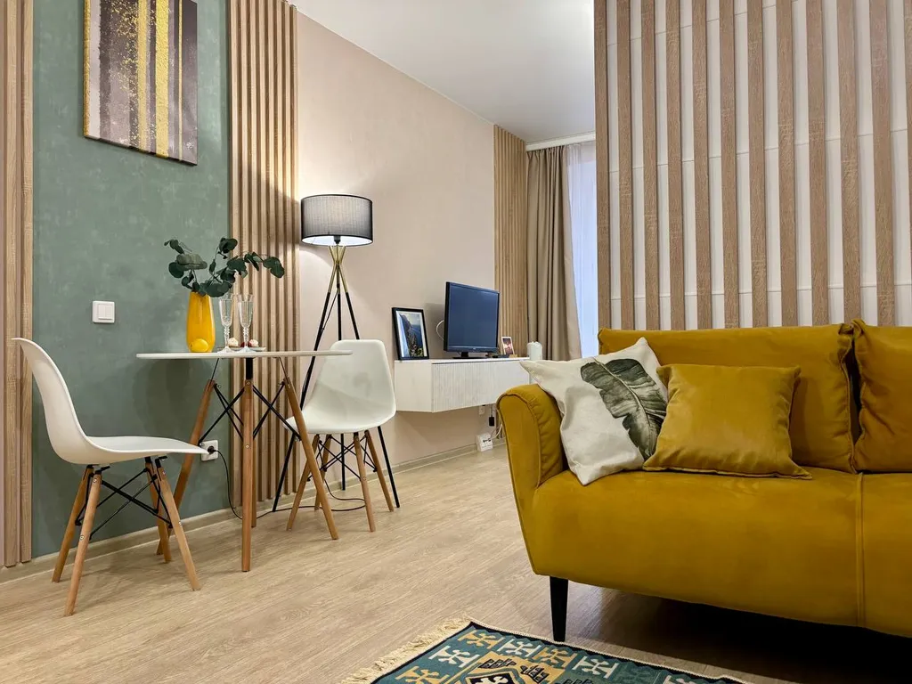 Студия с дизайнерским ремонтом