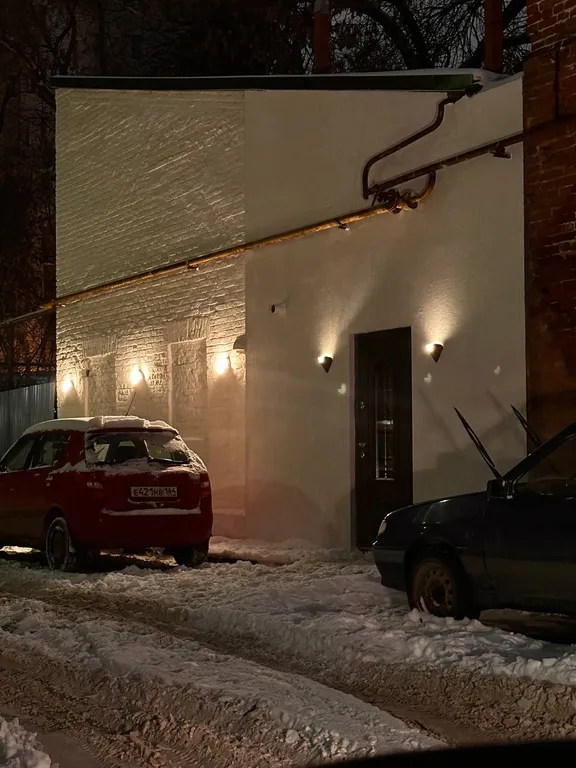 Двухуровневый номер-студия в стиле лофт с открытой ванной Нежность