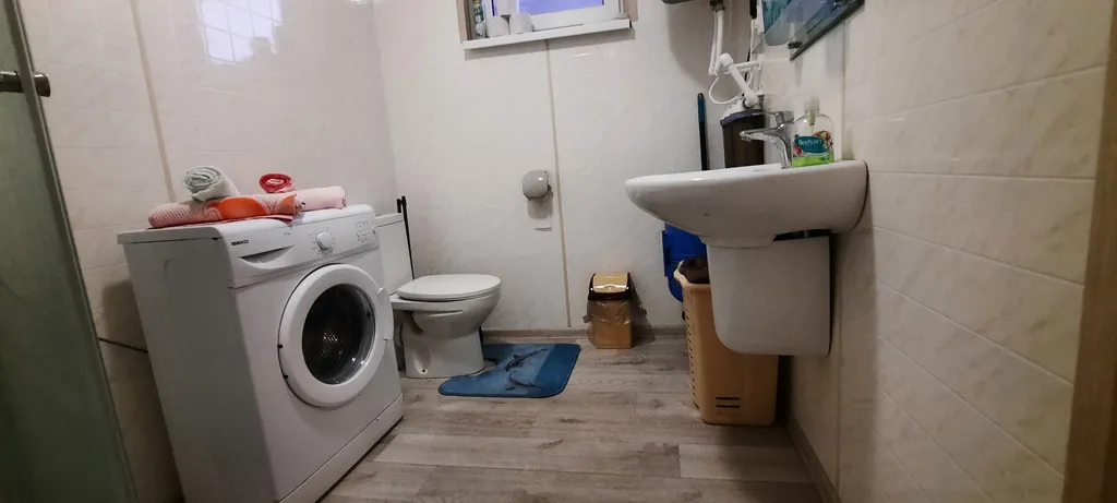 Коттедж с собственной территорией, большой беседкой и мангальной зоной