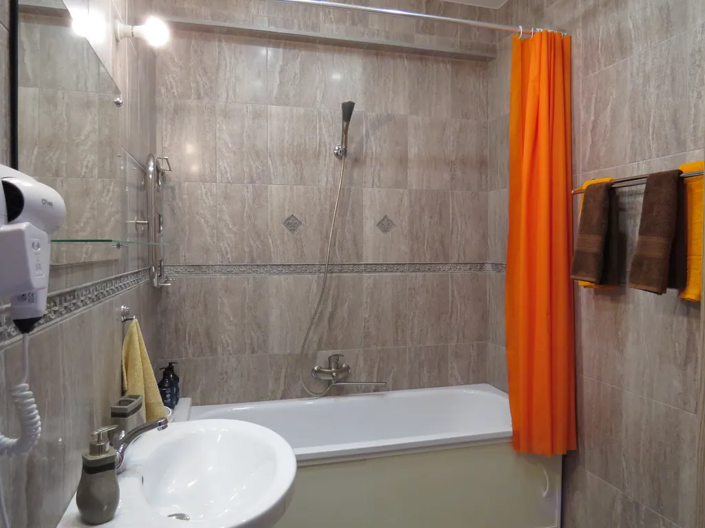 Просторная, светлая квартира в центре