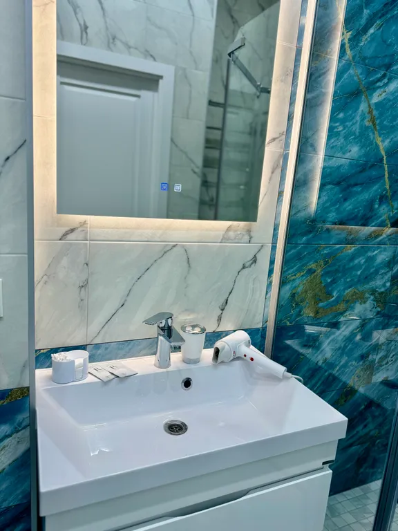 Комфортная квартира в центре города на набережной реки Волги