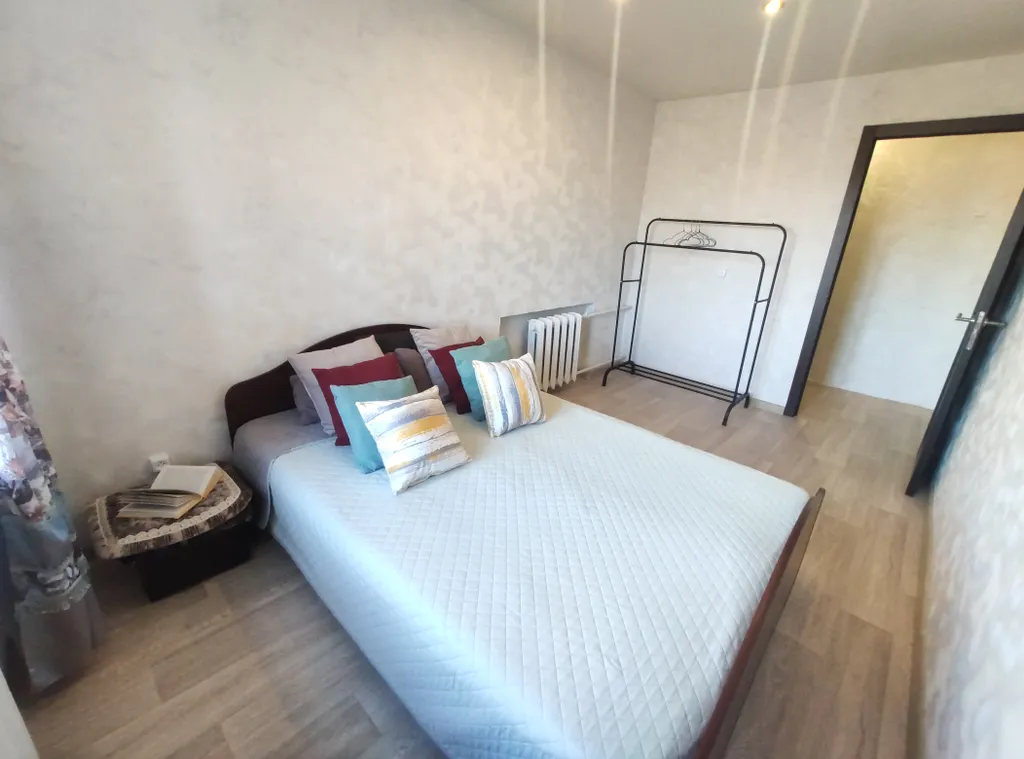 Уютное гнёздышко у озера