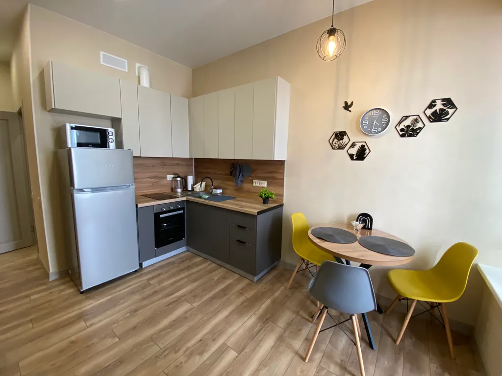 Яркая уютная студия с закрытой территорией