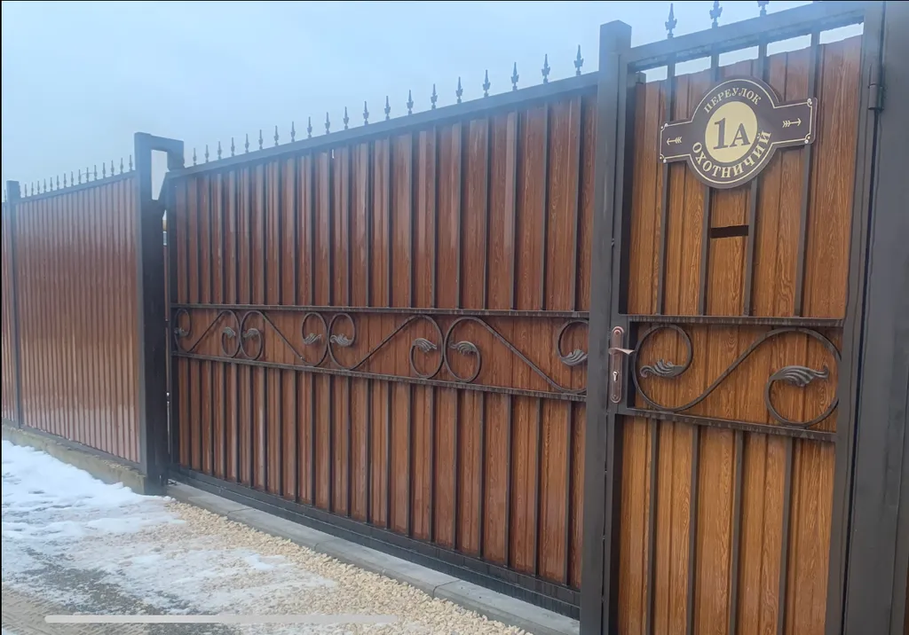 Уютный новый отдельный дом в центре