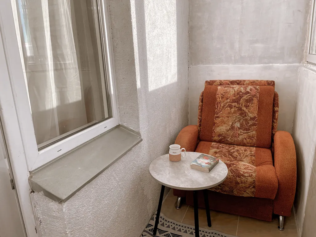 Квартира Квартира Уютная студия в Шушарах для командировочных, пар и пар с детьми — Шушары