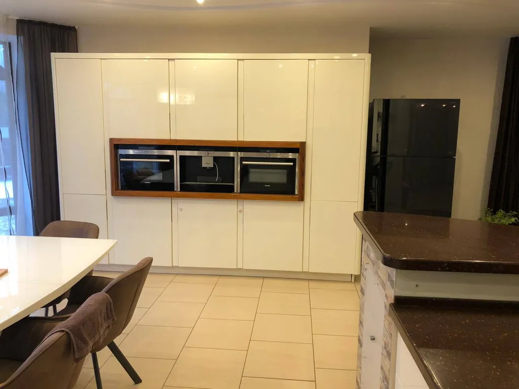 Уютный дом с дизайнерским ремонтом