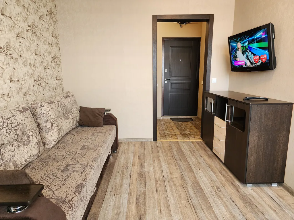 Уютная студия с видом на озеро рядом с вокзалом