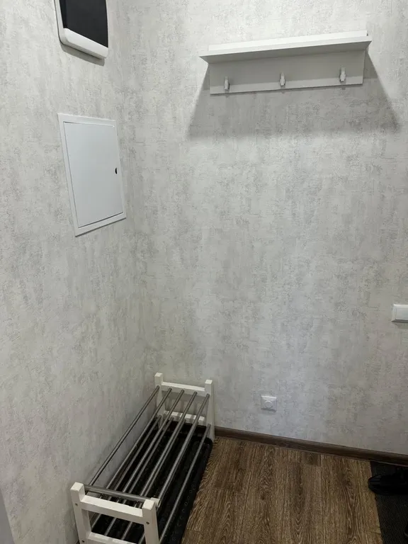 Уютная однокомнатная квартира с видом на берег реки