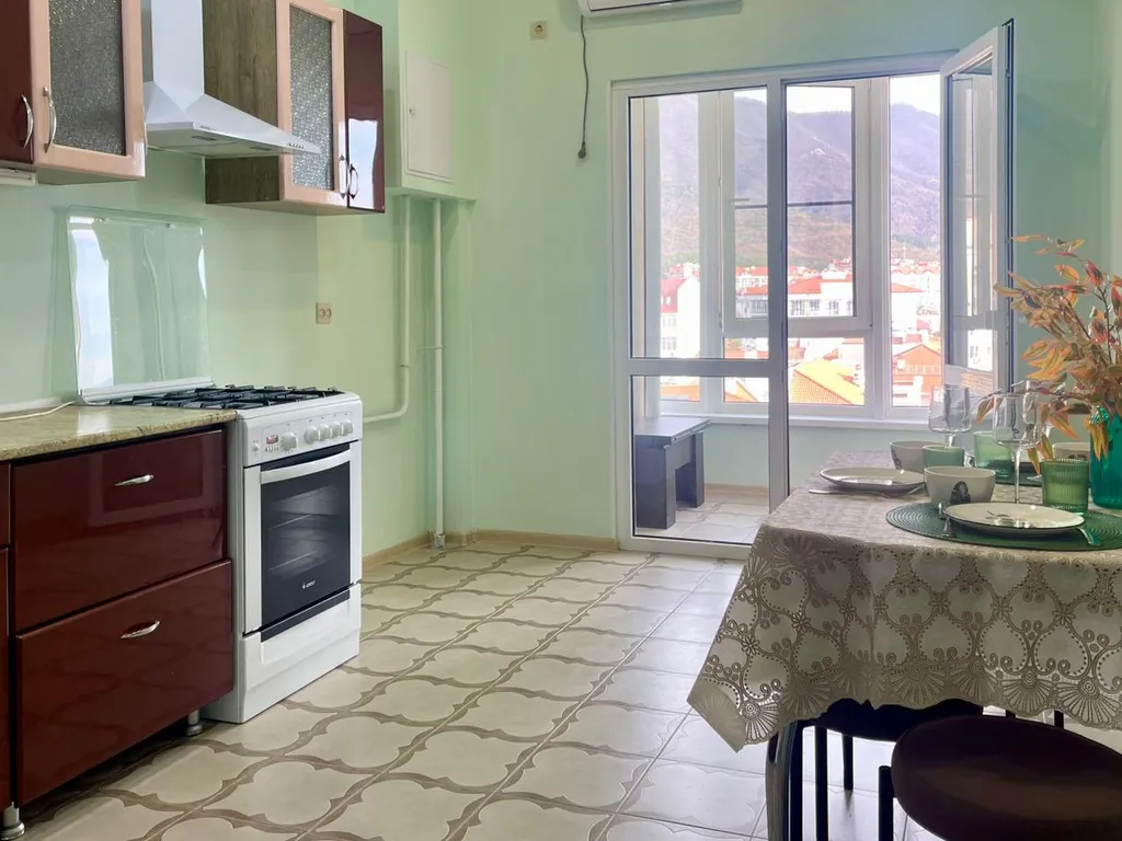 Квартира Просторная квартира в пяти минутах от пляжа — Геленджик