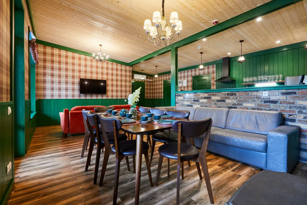 Большой коттедж с 5 спальнями, камином и террасой, Ромашка — аренда посуточно в Терву