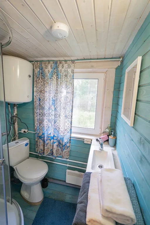 Коттедж Домик Васильковый для двоих в лесу — Тосно