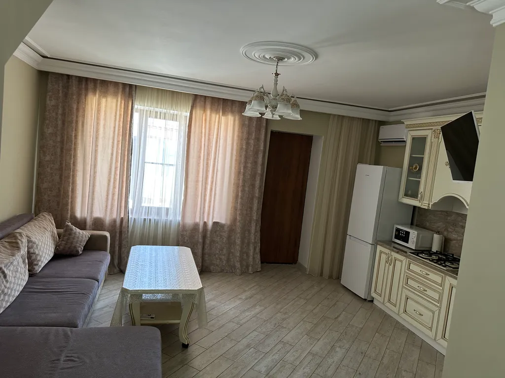 Коттедж у берега