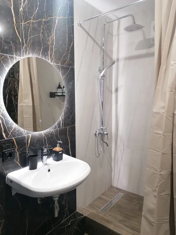 Первый дом от монастыря