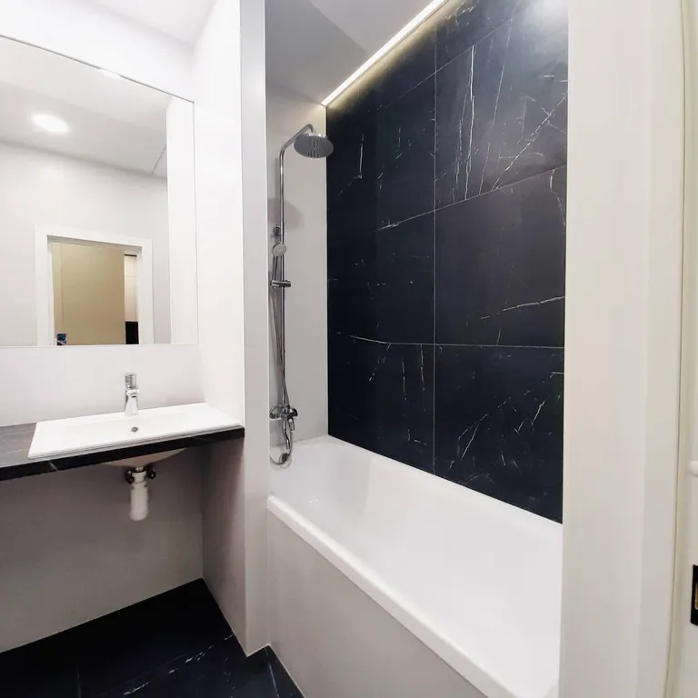 Изысканный апартамент с видом на парк Челюскинцев