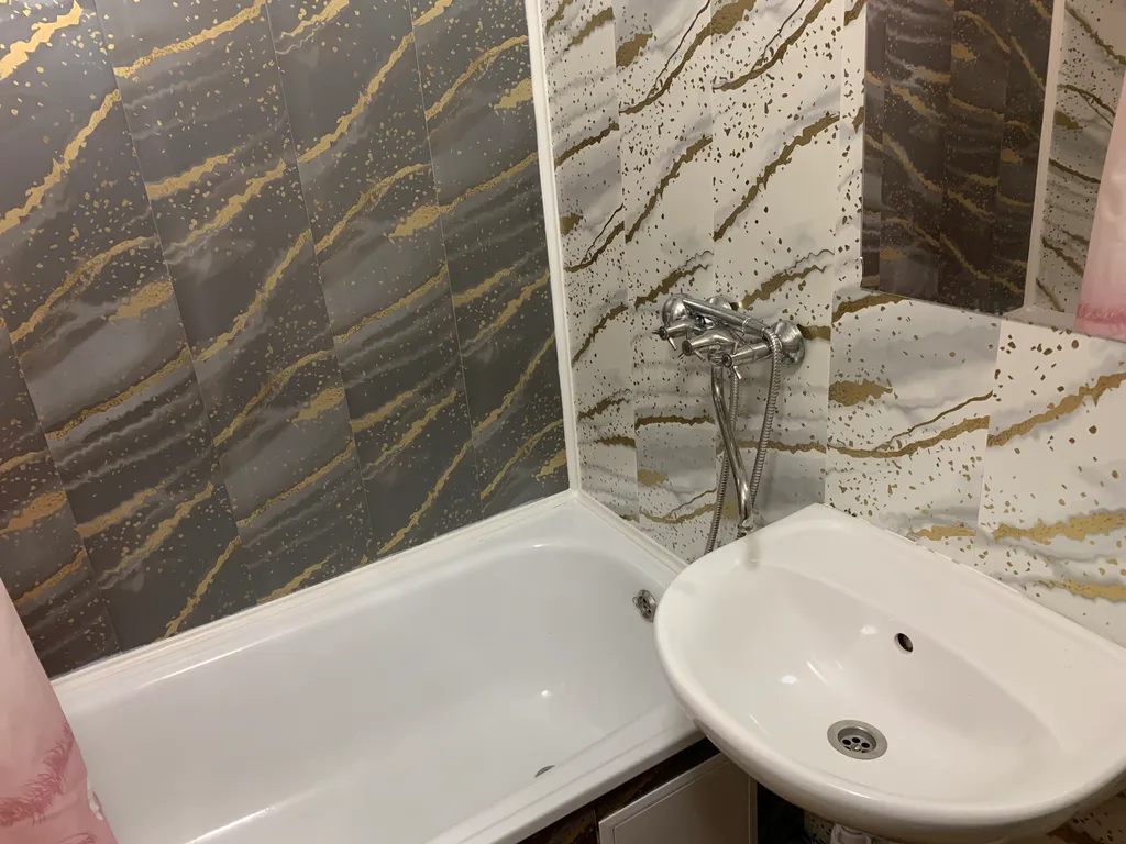 Квартира Квартира недалёко от онкодиспансера с видом во двор — Красноярск