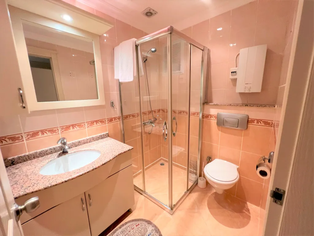 Аланья, просторная квартира с видом на море и горы, пляж - 5 минут