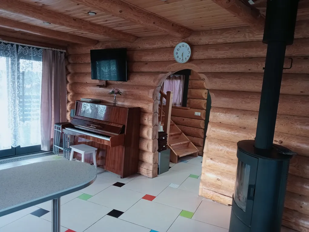 Камин и пианино