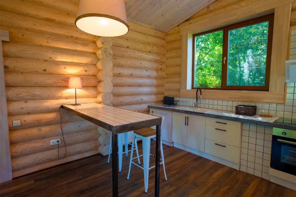 Дом рядом с лесом