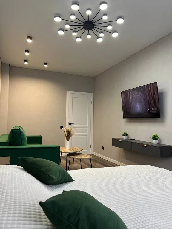 Квартира в центре с дизайнерским ремонтом и панорамным видом на город