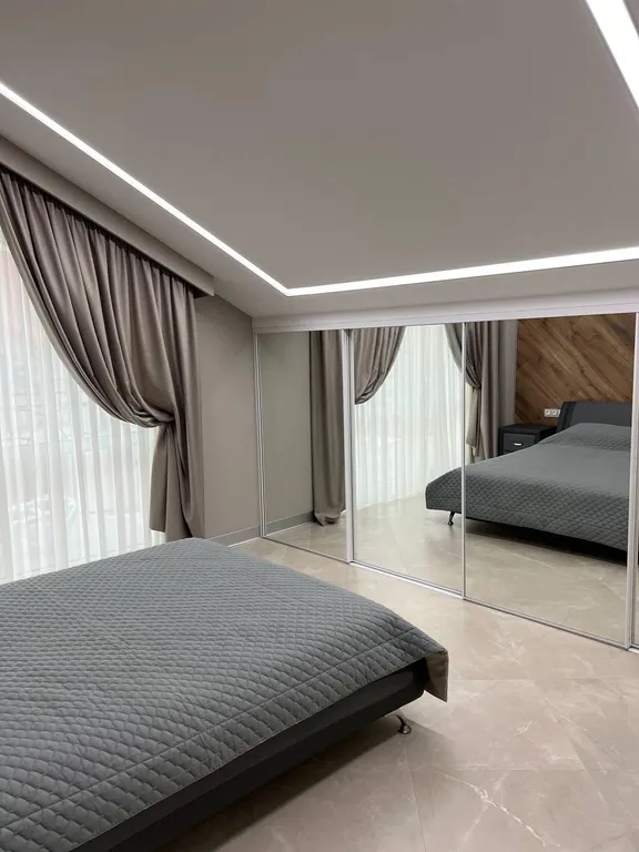 Новая с дизайнерским ремонтом квартира