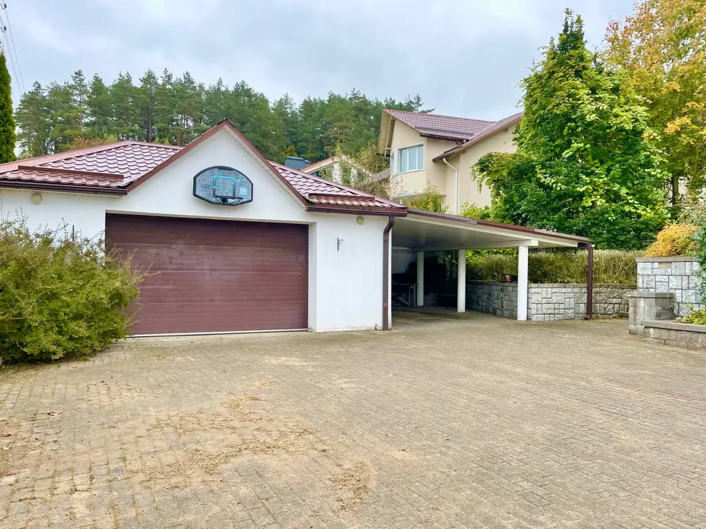 Котедж в классическом стиле с бассейном, сауной, бильярдом