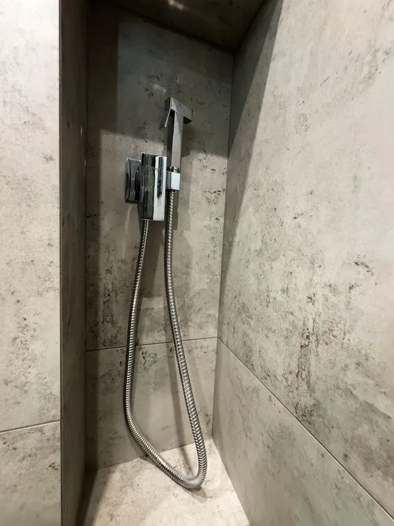 Новая студия с видом на море и дизайнерским ремонтом