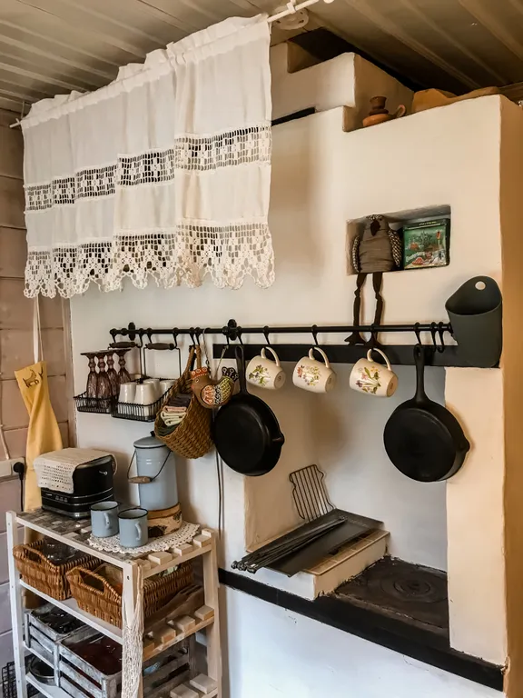 Хутор в лесу Розовый шмель