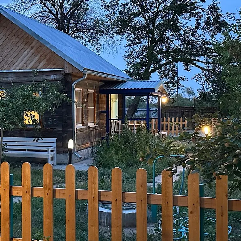 Домик в Лотосах (Изба)