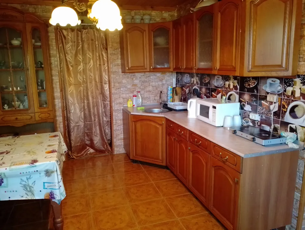 Часть дома рядом с рекой Волга и парком