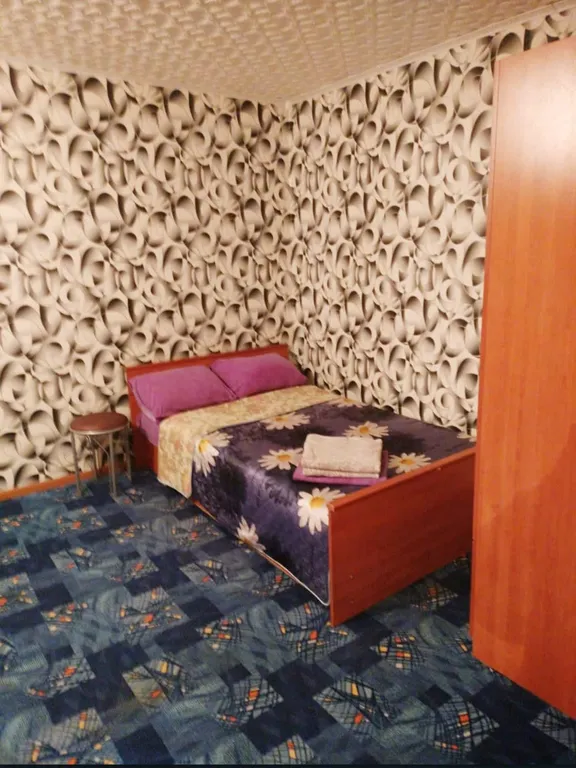 Бюджетная однокомнатная квартира в районе автовокзала — аренда посуточно в Норильск