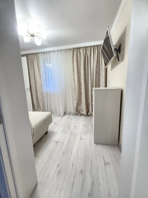 Дом с двором