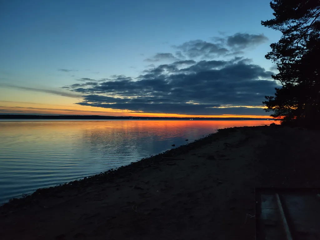 Коттедж Уютный большой дизайнерский дом в лесу Селигера на берегу озера Волго — Турбаза Чайка