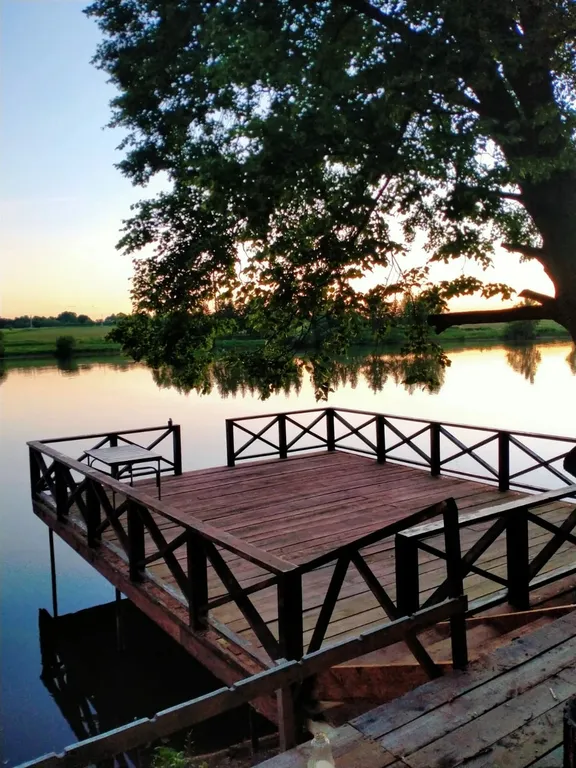 Дом на берегу озера