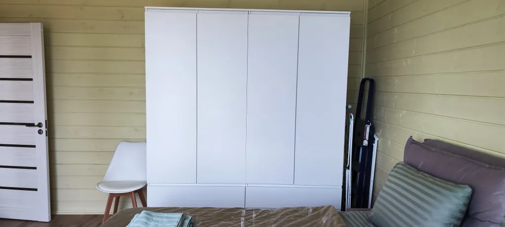 Дом с панорамными окнами в стиле Barn House