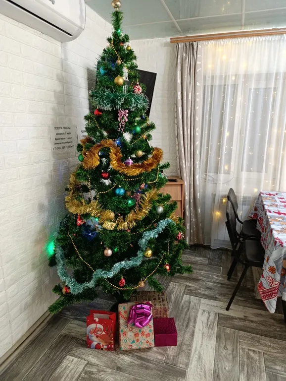 Дом с бассейном и сауной рядом с морем