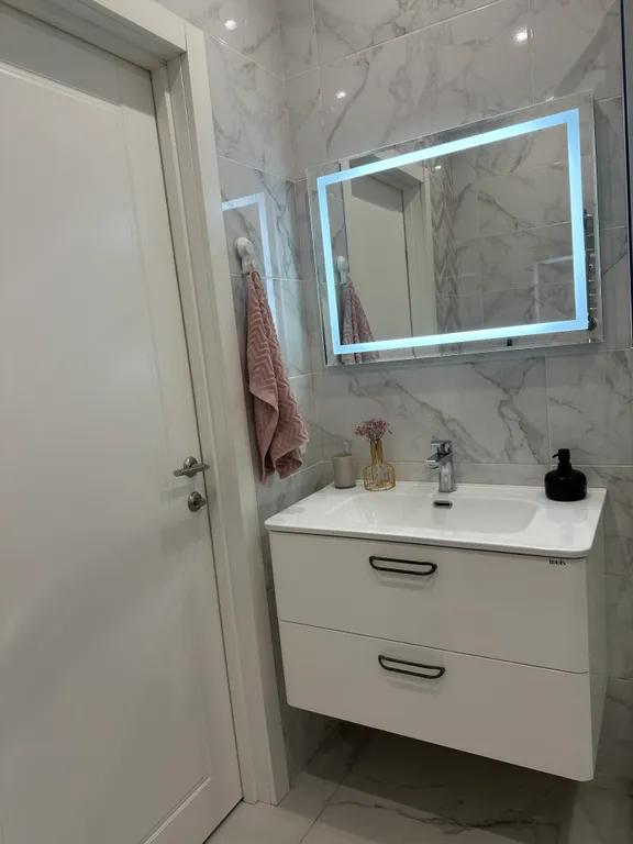 Уютная евродвушка с панорамным балконом