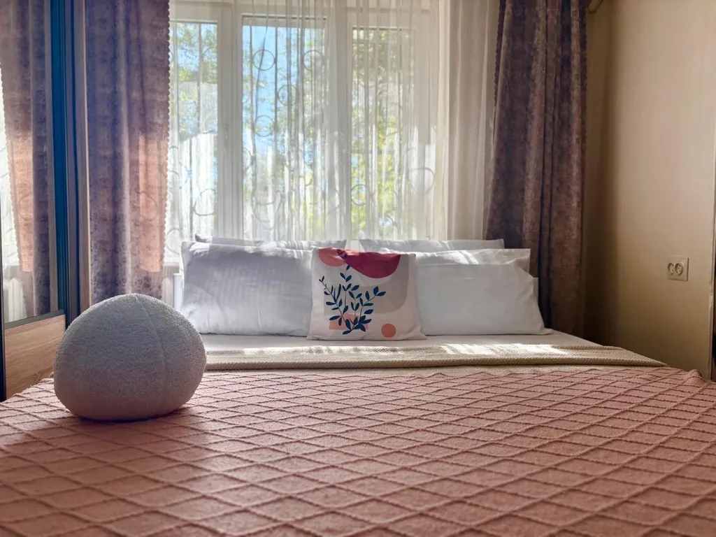 1-я квартира возле Дворца спорта