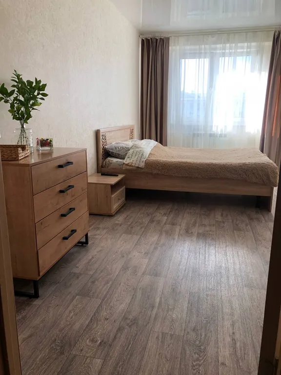 Уютная, чистая квартира в центре города — аренда посуточно в Ангарск