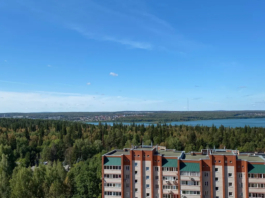 Уютная квартира около зоопарка с видом на пруд