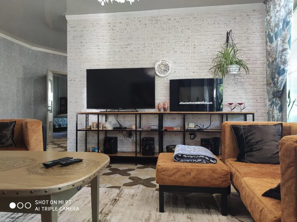 Дом под соснами