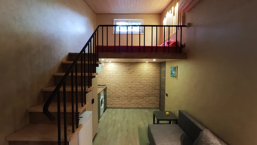 Маленькая квартира в уютном дворе у моря