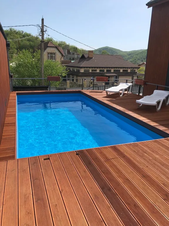 Коттедж с бассейном и сауной