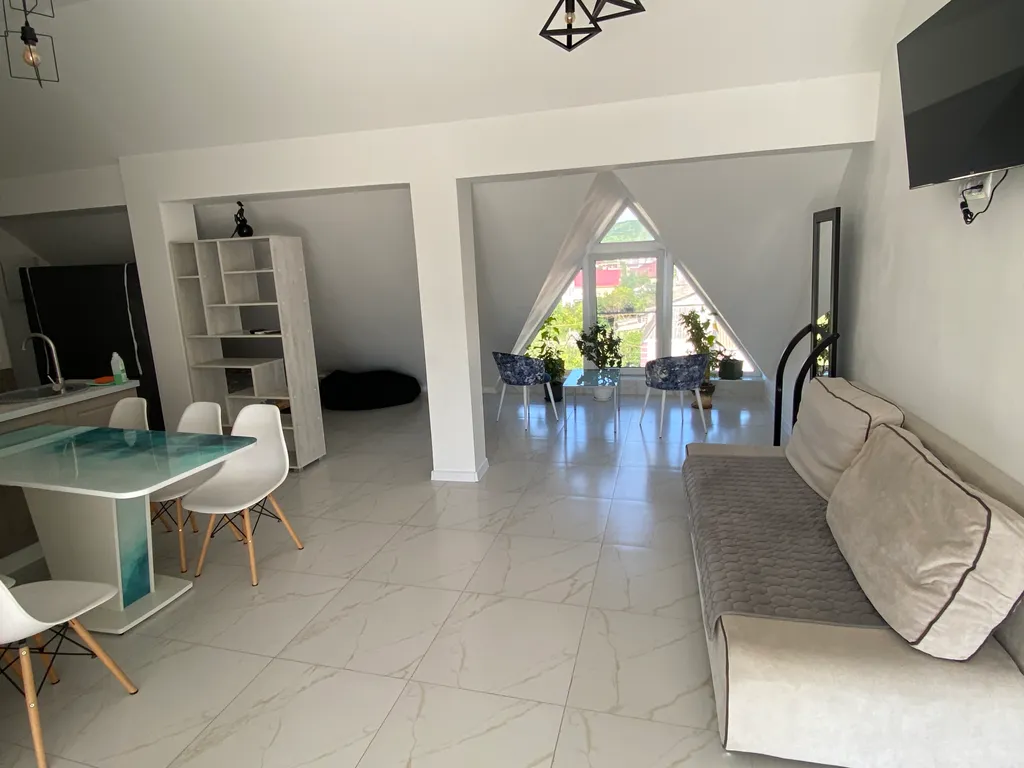 Мансарда с видом на горы